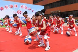 仔细品品詹姆斯扣篮的慢动作 帅呀