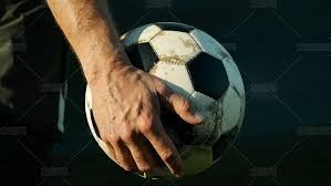 西甲：拉菲尼亚奥尔莫建功 巴萨3-1逆转马竞