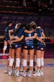 2024交叉研究：博彩成瘾与强迫症（OCD）在脑回路功能上的高度重合。（2024年跨学科研究：赌博成瘾与强迫症（OCD）的脑回路功能高度重叠）