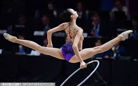 中超：上海海港主场4-1击败深圳队